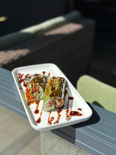 Ролл зі шпинату з лососем